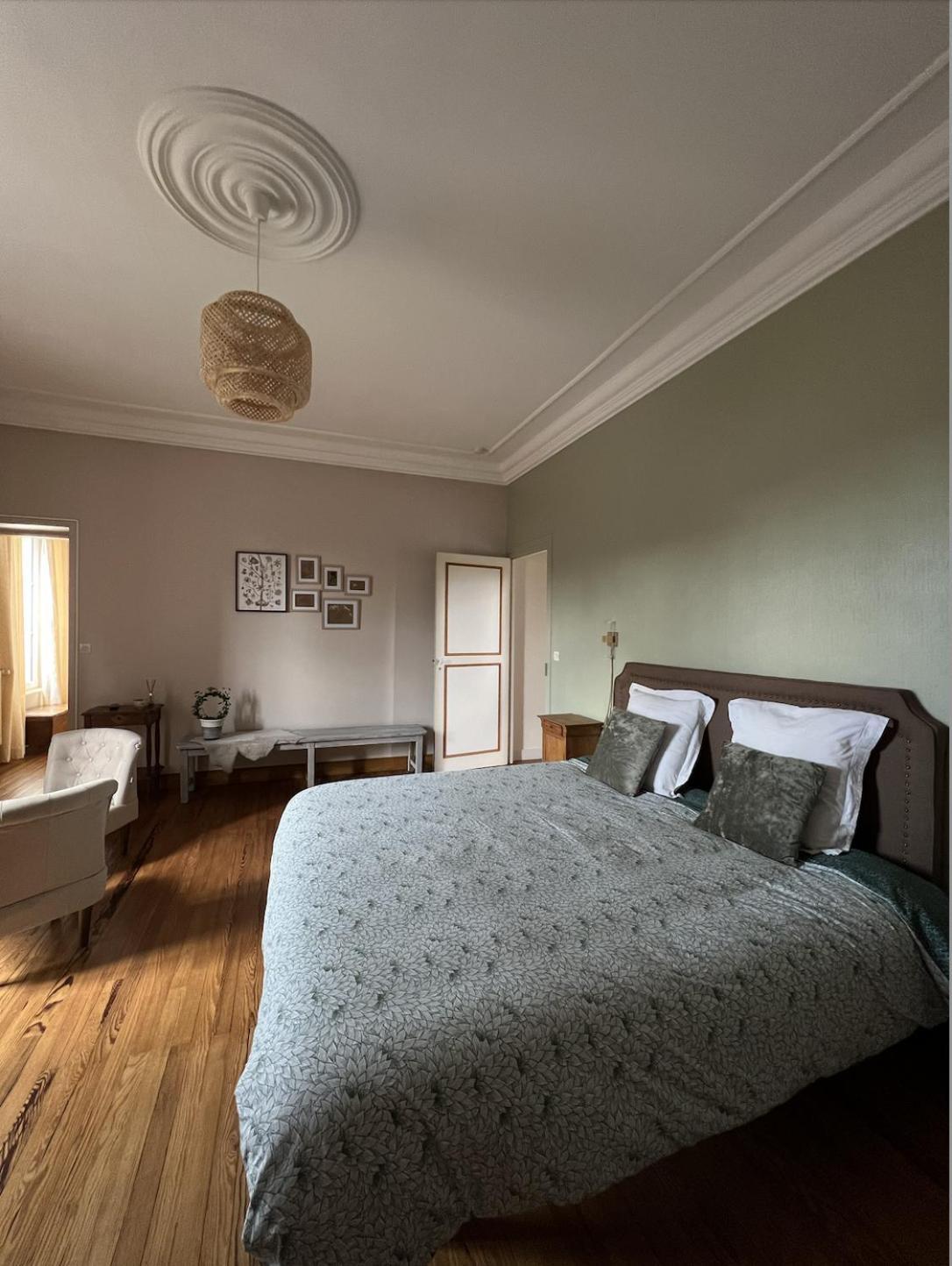 Les Chambres D'Omaha Beach Etablissement Avec Deux Chambres D'Hotes, Petit-Dejeuner Compris Fait-Maison Et Produits Locaux เวียร์วิลล์ ซัวร์ แมร์ ภายนอก รูปภาพ
