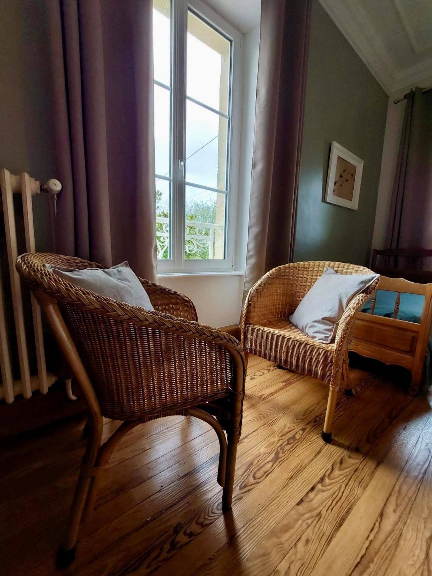 Les Chambres D'Omaha Beach Etablissement Avec Deux Chambres D'Hotes, Petit-Dejeuner Compris Fait-Maison Et Produits Locaux เวียร์วิลล์ ซัวร์ แมร์ ภายนอก รูปภาพ